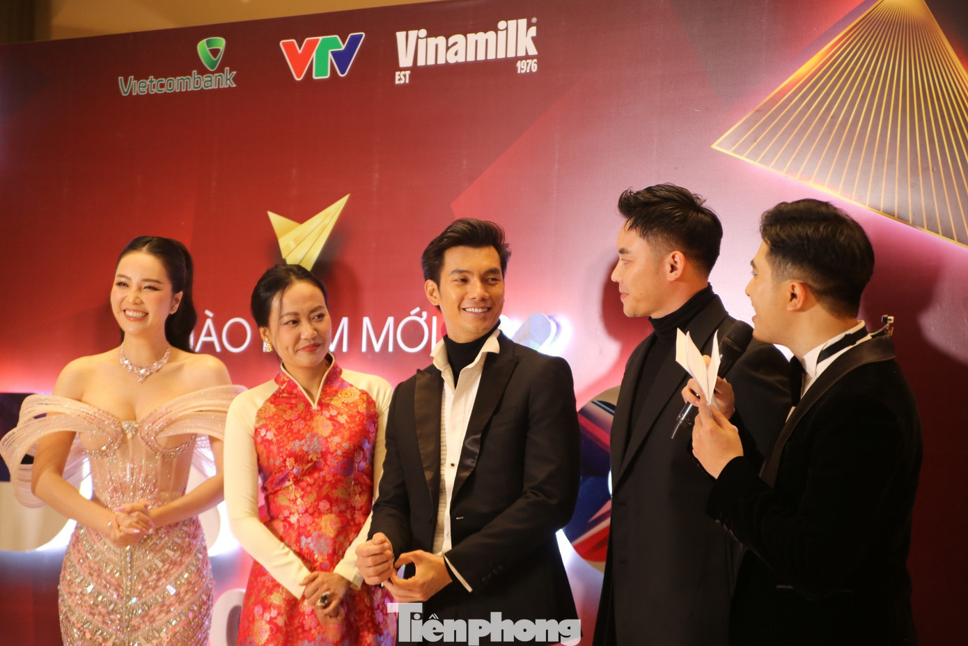 Diễn viên Hồng Ánh, Nhan Phúc Vinh có một năm đáng nhớ với các vai diễn ấn tượng trên màn ảnh nhỏ.