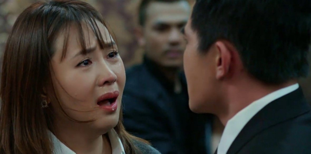 Hồng Diễm khóc nhiều trên phim. Hồng Diễm khóc nhiều trên phim.