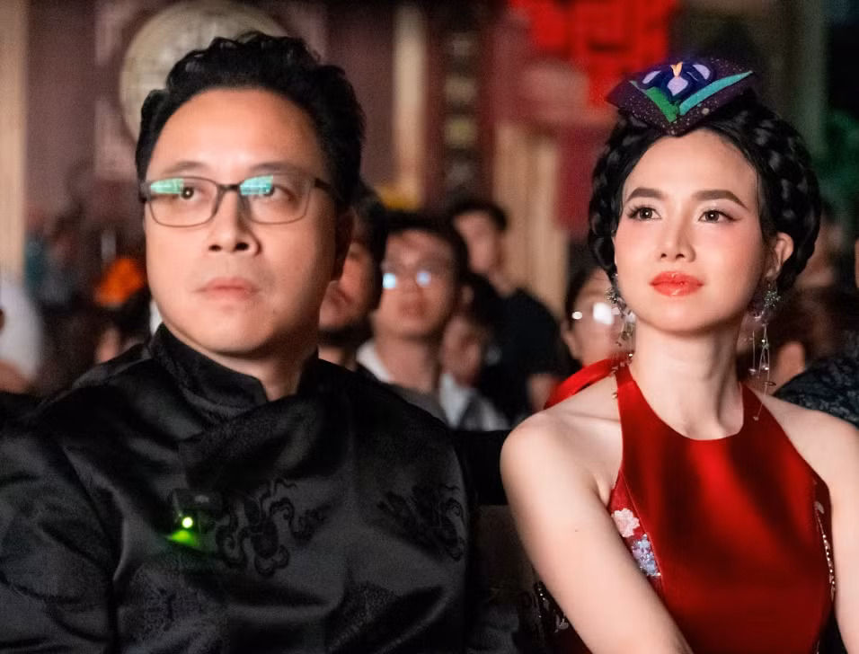 Đạo diễn Victor Vũ và bà xã - diễn viên Đinh Ngọc Diệp.