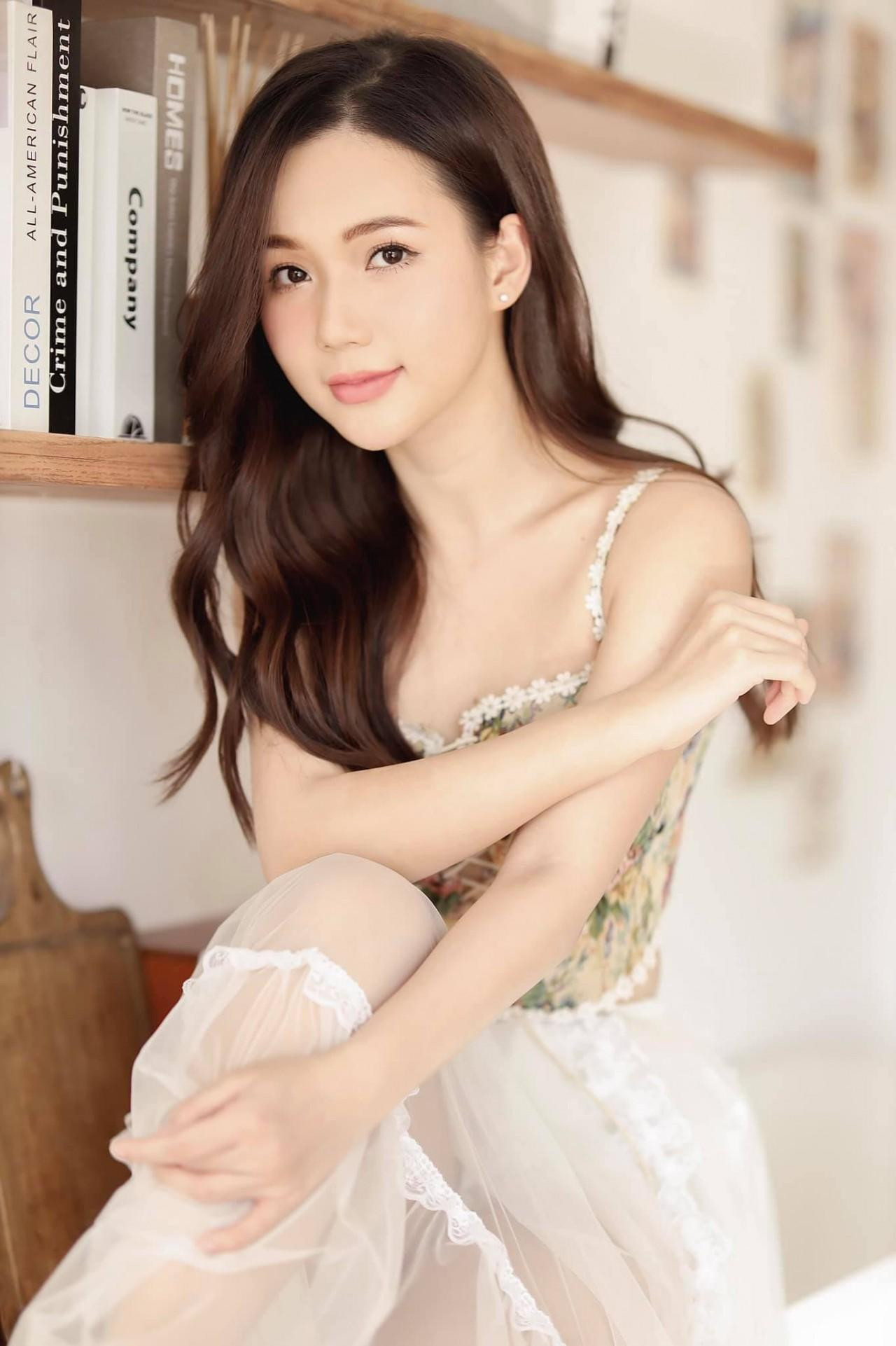 Phạm Ngọc Anh xinh đẹp và nóng bỏng của ngoài đời thực. Phạm Ngọc Anh xinh đẹp và nóng bỏng của ngoài đời thực.