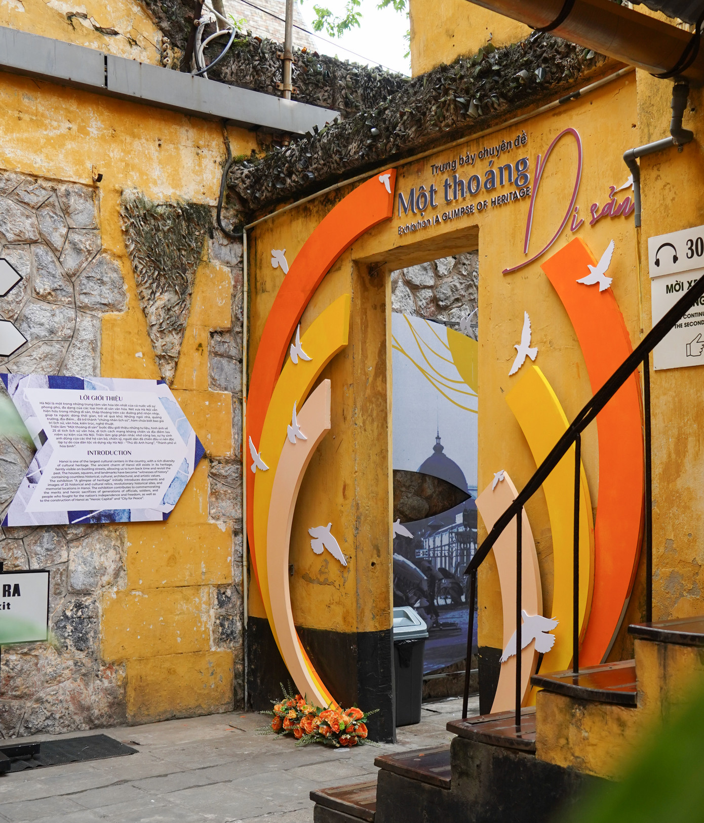 Ban quản lý (BQL) Di tích Nhà tù Hỏa Lò ra mắt trưng bày chuyên đề Một thoáng di sản từ ngày 1/7, kỷ niệm 25 năm ngày Thủ đô Hà Nội được Tổ chức Giáo dục, Khoa học và Văn hóa của Liên hợp quốc (UNESCO) trao tặng danh hiệu Thành phố vì hòa bình (16/7/1999-16/7/2024).