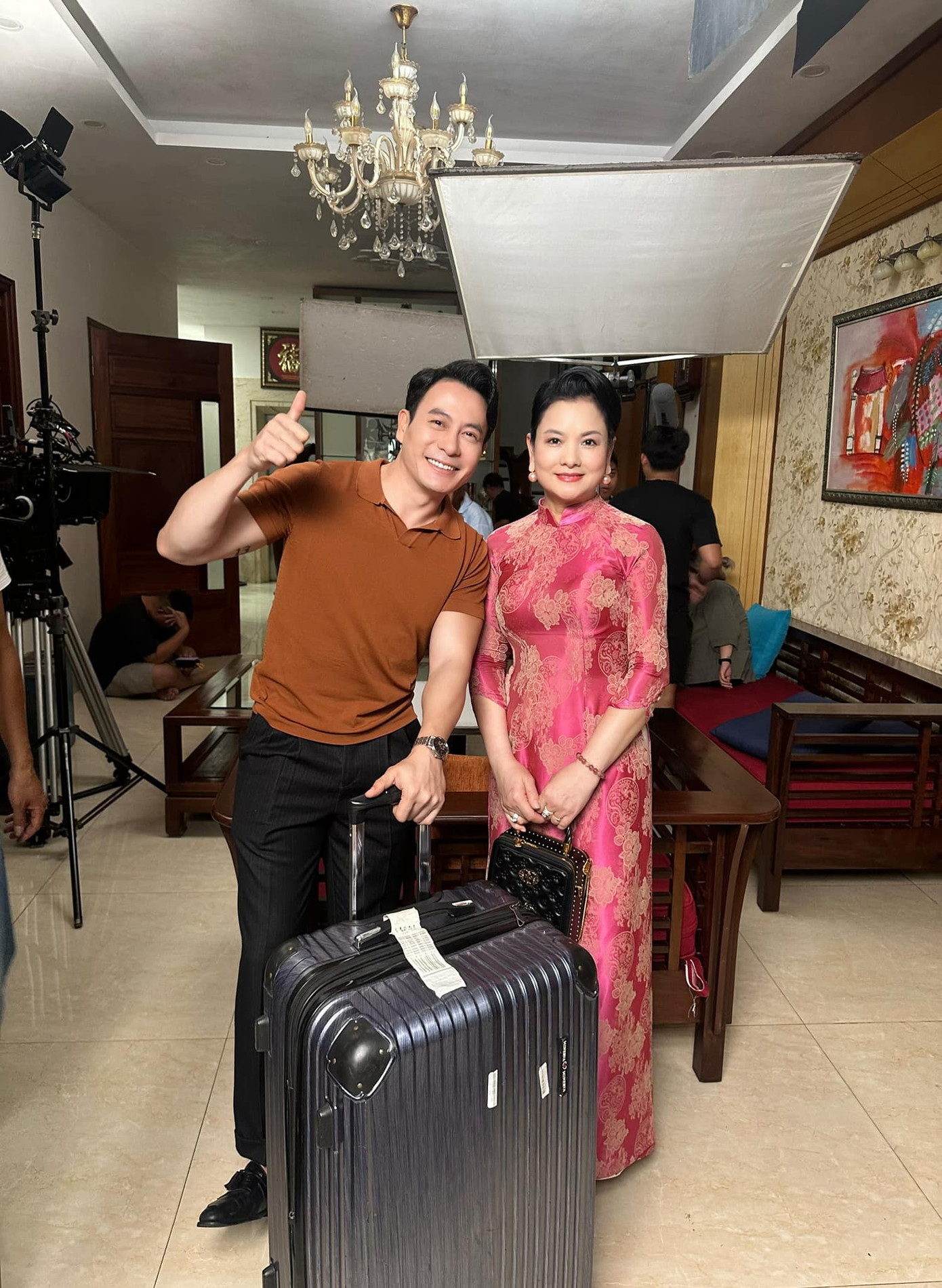 NSND Thu Quế ở hậu trường Trạm cứu hộ trái tim.