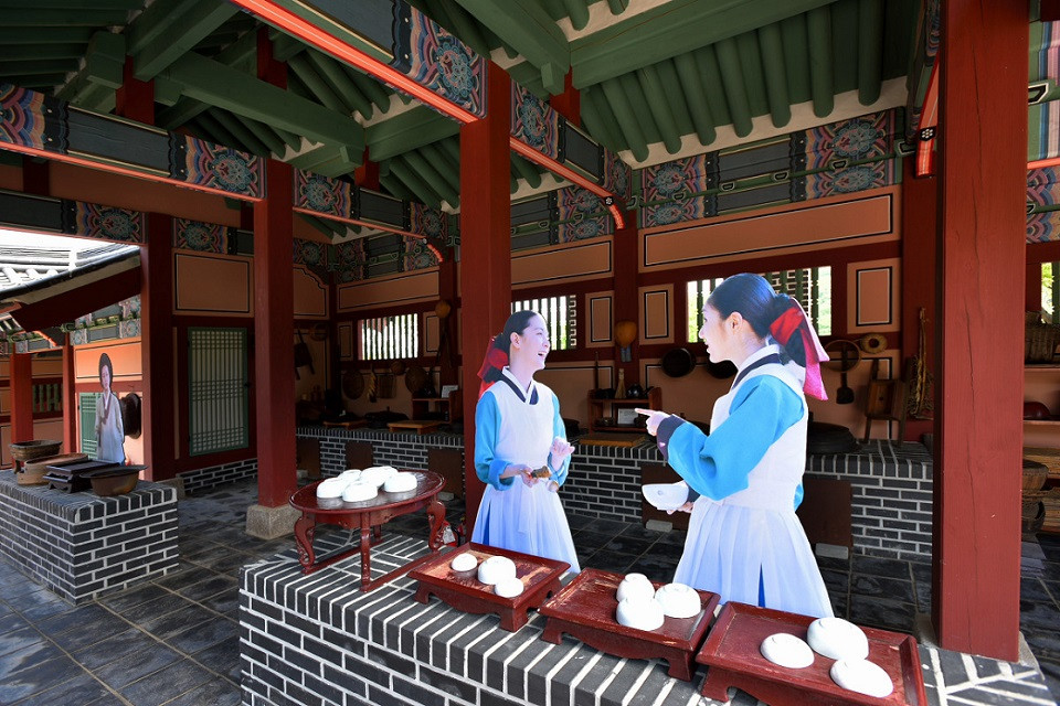 Công viên Yongin Daejanggeum là phim trường nổi tiếng ở Hàn Quốc.