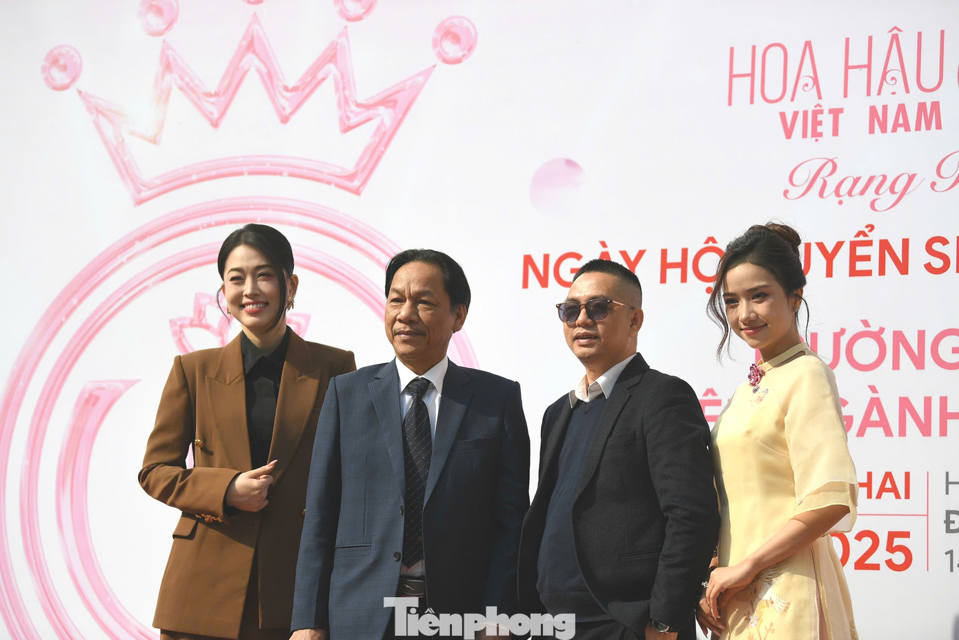 Ban tổ chức cuộc thi Hoa hậu Việt Nam năm 2024 tổ chức ngày hội tuyển sinh tại Trường Khoa học liên ngành và Nghệ thuật - Đại học Quốc gia Hà Nội, sáng 13/1.