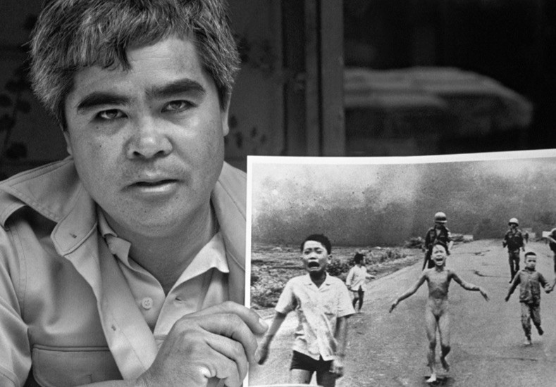 Trong nhiều cuộc chia sẻ trước truyền thông trong và ngoài nước, nhiếp ảnh gia Nick Út cho biết đã chụp bức ảnh nổi tiếng lúc ông 21 tuổi.