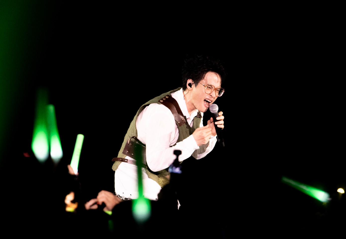 Hà Anh Tuấn kêu gọi khán giả trồng cây.