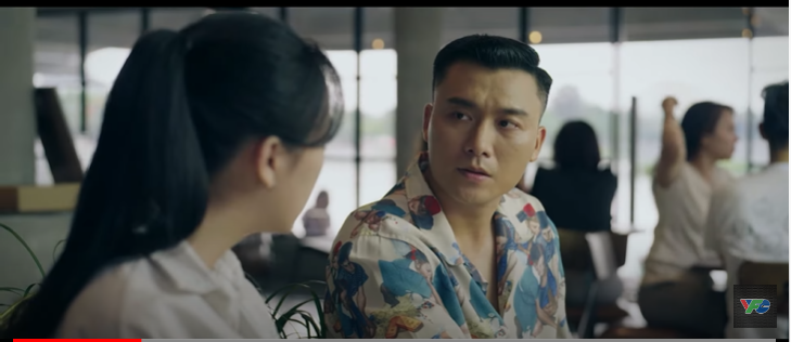 Quyên thổ lộ tình cảm với Phong. Quyên thổ lộ tình cảm với Phong.