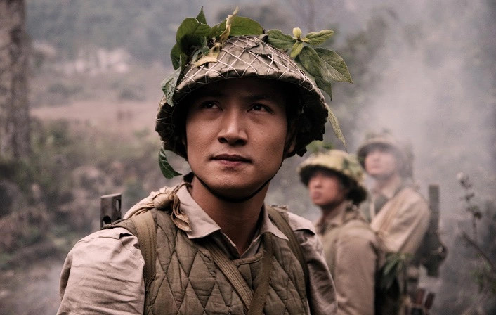 Đường lên Điện Biên quy tụ dàn diễn viên nổi tiếng gồm NSƯT Hoàng Hải, Mạnh Trường, Hà Trang, Diễm Hương... Đường lên Điện Biên quy tụ dàn diễn viên nổi tiếng gồm NSƯT Hoàng Hải, Mạnh Trường, Hà Trang, Diễm Hương...