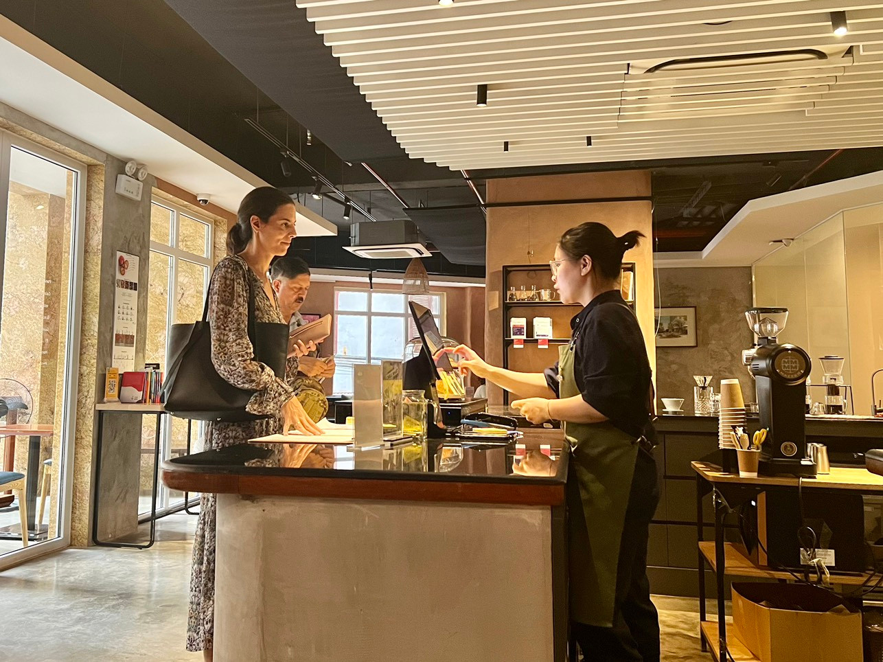 Các nhà hàng được Michelin vinh danh mở ra cơ hội thu hút khách quốc tế. Ảnh: NGỌC ÁNH.