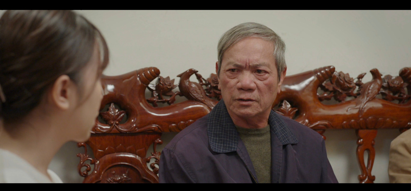 Bố chồng thường xuyên giận dỗi, đổ lỗi vô cớ cho Son. Ảnh: CMH. Bố chồng thường xuyên giận dỗi, đổ lỗi vô cớ cho Son. Ảnh: CMH.