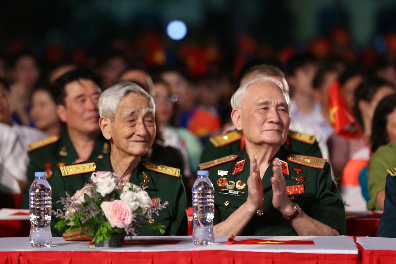 Các nguồn tư liệu, nhân chứng lịch sử hỗ trợ ê-kíp làm nên nhiều phóng sự chất lượng, mang tới bức tranh tổng thể về chiến thắng Điện Biên Phủ với góc nhìn mới, giàu cảm xúc. Đó là các phóng sự: Tiêu diệt trung tâm đề kháng Him Lam và toàn bộ phân khu Bắc, Miền Nam chia lửa với Điện Biên Phủ, Kế hoạch chiến dịch Bắc Tây Nguyên,...