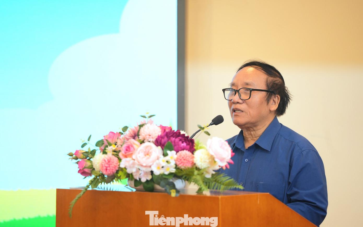 Nhà thơ Trần Đăng Khoa là Chủ tịch Hội đồng giám khảo giải thưởng Dế Mèn 2024. Ảnh: Trọng Quân. Nhà thơ Trần Đăng Khoa là Chủ tịch Hội đồng giám khảo giải thưởng Dế Mèn 2024. Ảnh: Trọng Quân.