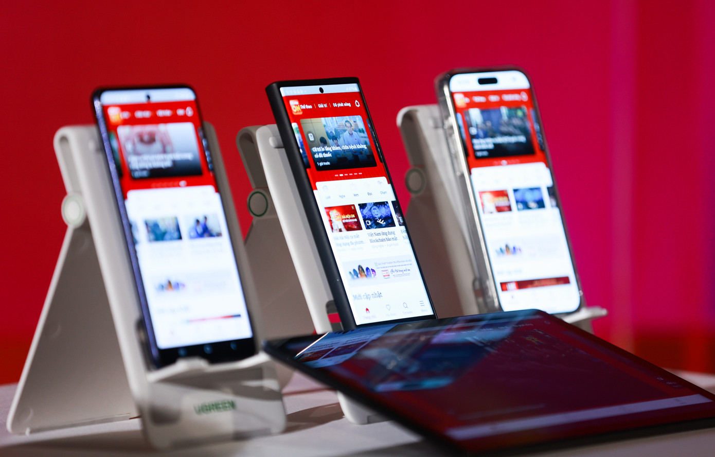 Ứng dụng giới thiệu nhiều chương trình hấp dẫn. Ứng dụng giới thiệu nhiều chương trình hấp dẫn.