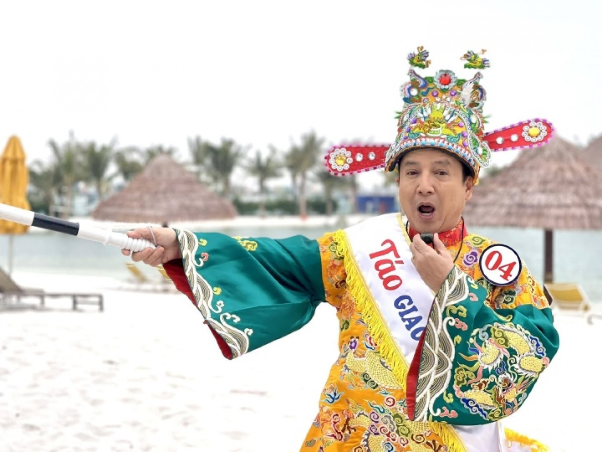 Vấn nạn tắc đường được Táo Giao thông "tự hào" nhắc lại. Vấn nạn tắc đường được Táo Giao thông "tự hào" nhắc lại.