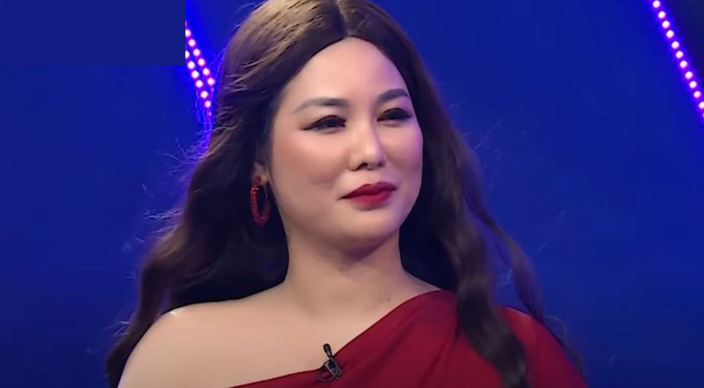 Game show hẹn hò để người chơi vô tư kể chuyện tục tĩu. Game show hẹn hò để người chơi vô tư kể chuyện tục tĩu.