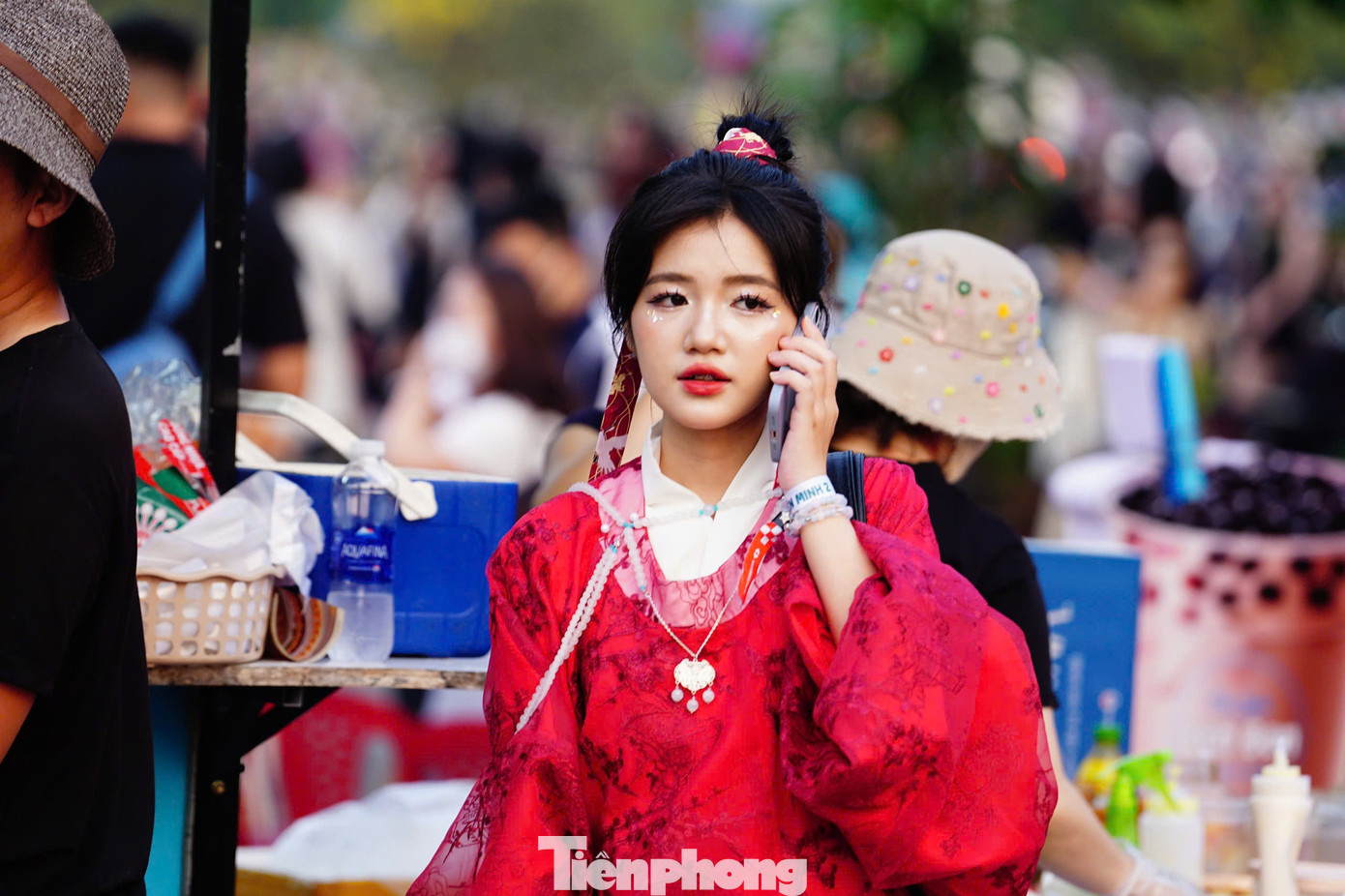 Sau hai đêm concert 3-4 hoành tráng TPHCM, với lượng khán giả lên đến vài chục nghìn người/đêm, ban tổ chức công bố concert day 5 diễn ra tại Hà Nội vào tháng 6. 33 anh trai được xem là &quot;gà đẻ trứng vàng&quot; của công ty. Game show và chuỗi concert Anh trai có doanh thu thuần đạt 1.007 tỷ đồng và lợi nhuận sau thuế 126,7 tỷ đồng, theo chia sẻ của ban tổ chức.