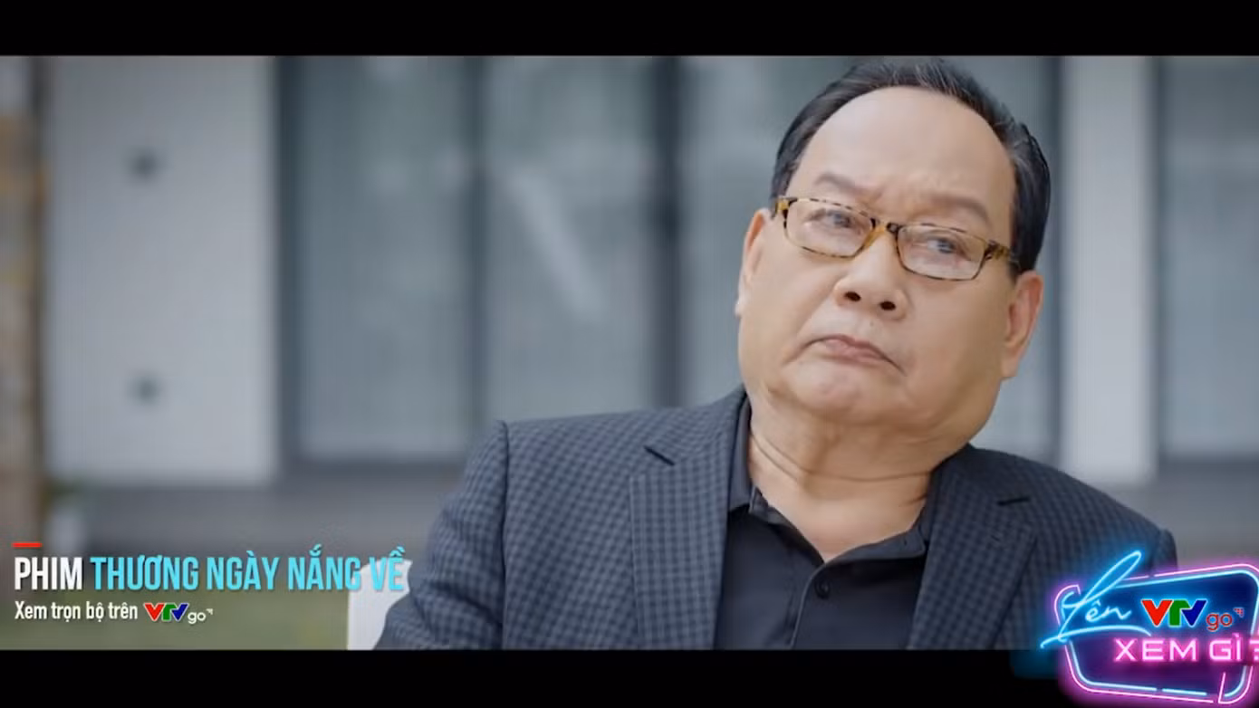 Chủ tịch Hoàng Kim nghi ngờ bà Kim Nhung có mưu đồ riêng. Chủ tịch Hoàng Kim nghi ngờ bà Kim Nhung có mưu đồ riêng.