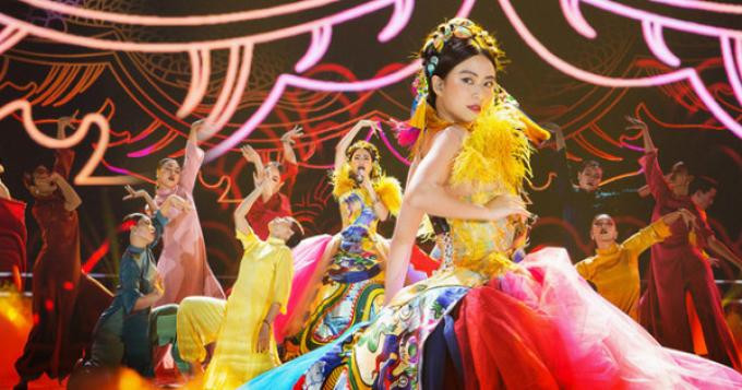 Sau sản phẩm này, Hoàng Thùy Linh tiếp tục khẳng định cá tính âm nhạc riêng qua những MV Để Mị nói cho mà nghe, Tứ phủ, Duyên âm,... Sau sản phẩm này, Hoàng Thùy Linh tiếp tục khẳng định cá tính âm nhạc riêng qua những MV Để Mị nói cho mà nghe, Tứ phủ, Duyên âm,...