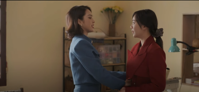 Vy - Hạnh làm lành. Ảnh: CMH.