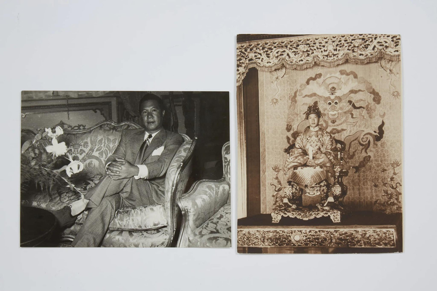 Vua Bảo Đại trong lễ đăng quang (ảnh bên phải). Vua Bảo Đại trong lễ đăng quang (ảnh bên phải).