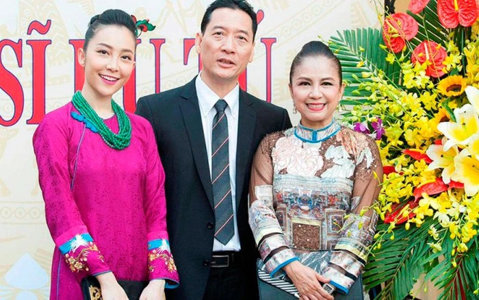 NSND Đặng Hùng, Vương Linh cùng con gái Linh Nga. NSND Đặng Hùng, Vương Linh cùng con gái Linh Nga.