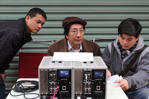 Ông tỉ mỉ và bài bản khi làm phim. Ông tỉ mỉ và bài bản khi làm phim.