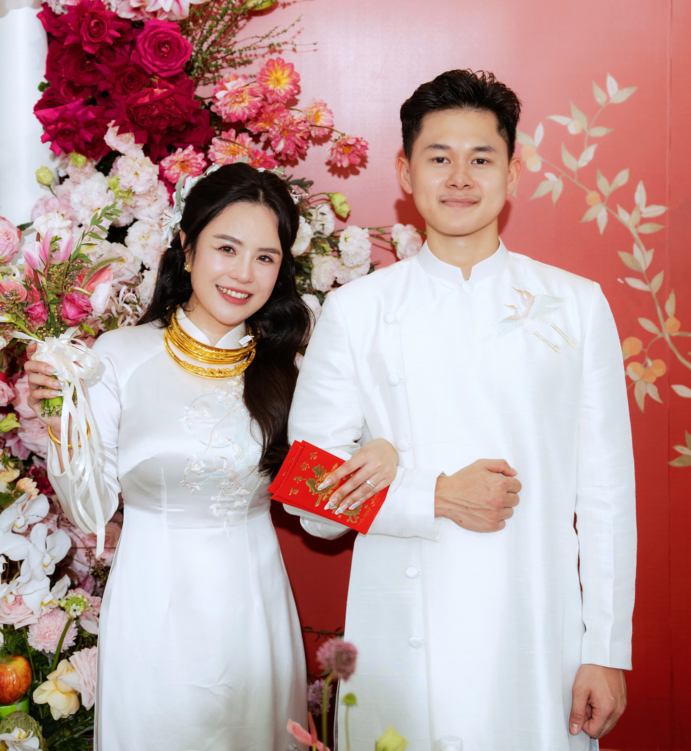 Ông xã Thái Trinh làm việc trong ngành nhựa.