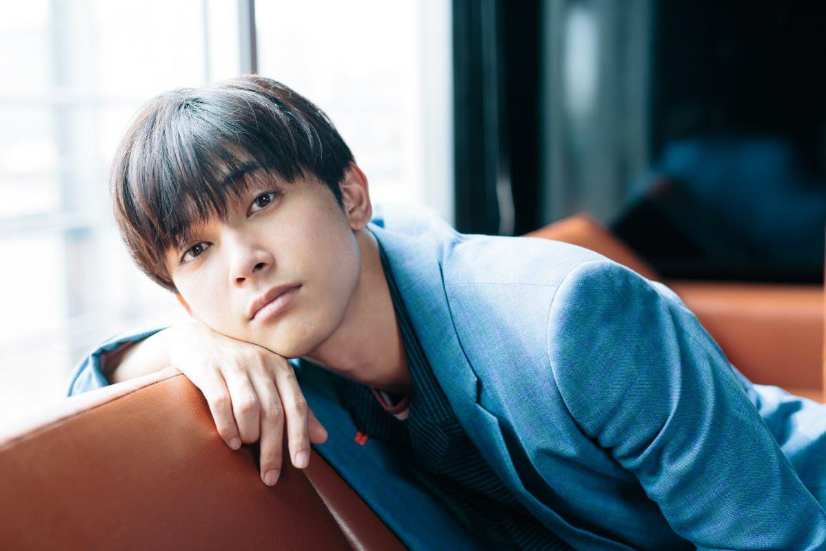 Đứng thứ hai trong danh sách bình chọn của khán giả là Yoshizawa Ryo - nam diễn viên được mệnh danh là &quot;quốc bảo nhan sắc&quot; của Nhật Bản nhờ những chỉ số và tỉ lệ gương mặt hoàn hảo.