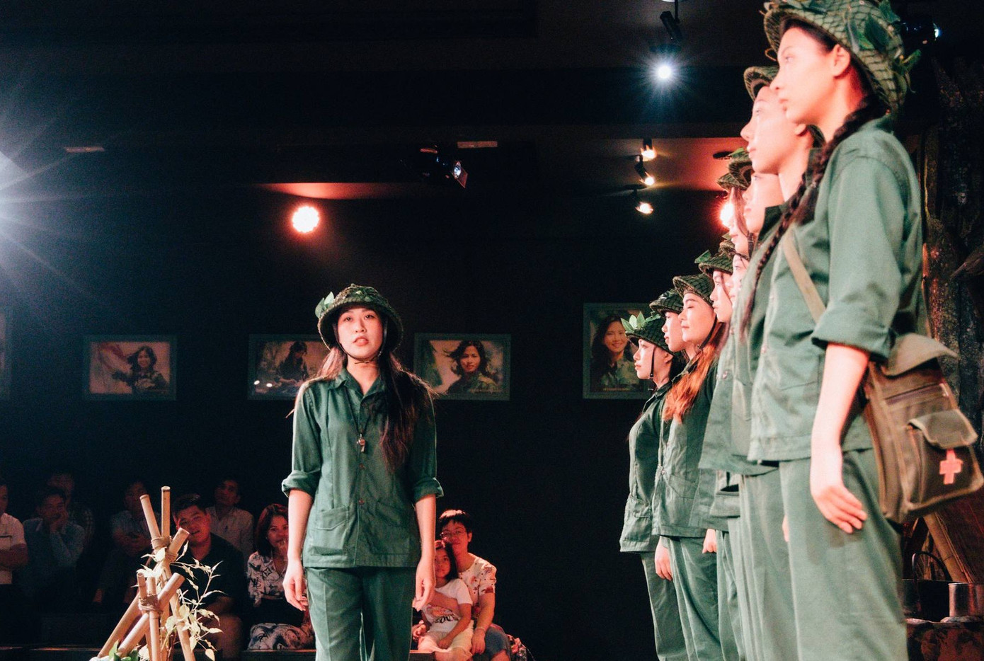 Tái hiện nhiệm vụ cuối cùng của 10 cô gái Ngã ba Đồng Lộc ảnh 8 Tái hiện nhiệm vụ cuối cùng của 10 cô gái Ngã ba Đồng Lộc ảnh 8