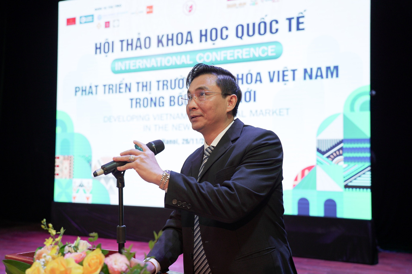 Các chuyên gia chia sẻ kinh nghiệm quảng bá văn hóa.