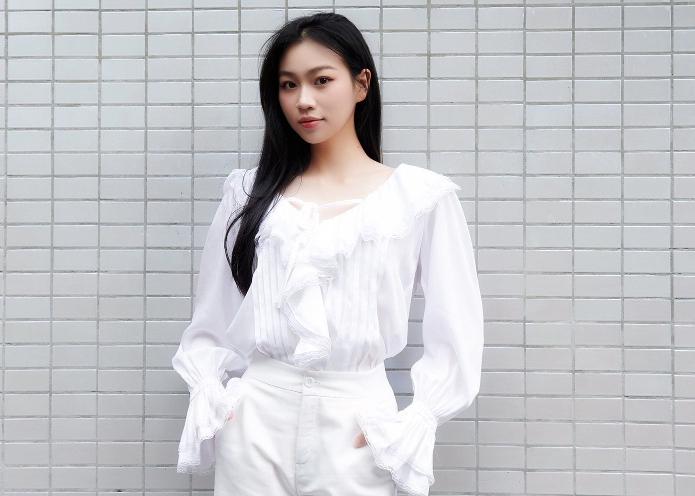 Nữ sinh Đại học Tài chính - Marketing TPHCM cho biết trong suốt hành trình thi Hoa hậu Việt Nam, cô giữ vững cá tính riêng, không cố gắng gò mình theo khuôn mẫu. Huyền Cơ tự nhận vẻ đẹp của mình không mang nét dịu dàng, đằm thắm. Cô không cố gắng thay đổi bản thân, cố tỏ ra phù hợp với khuôn mẫu mà mọi người thường nghĩ đến về một thí sinh hoa hậu.