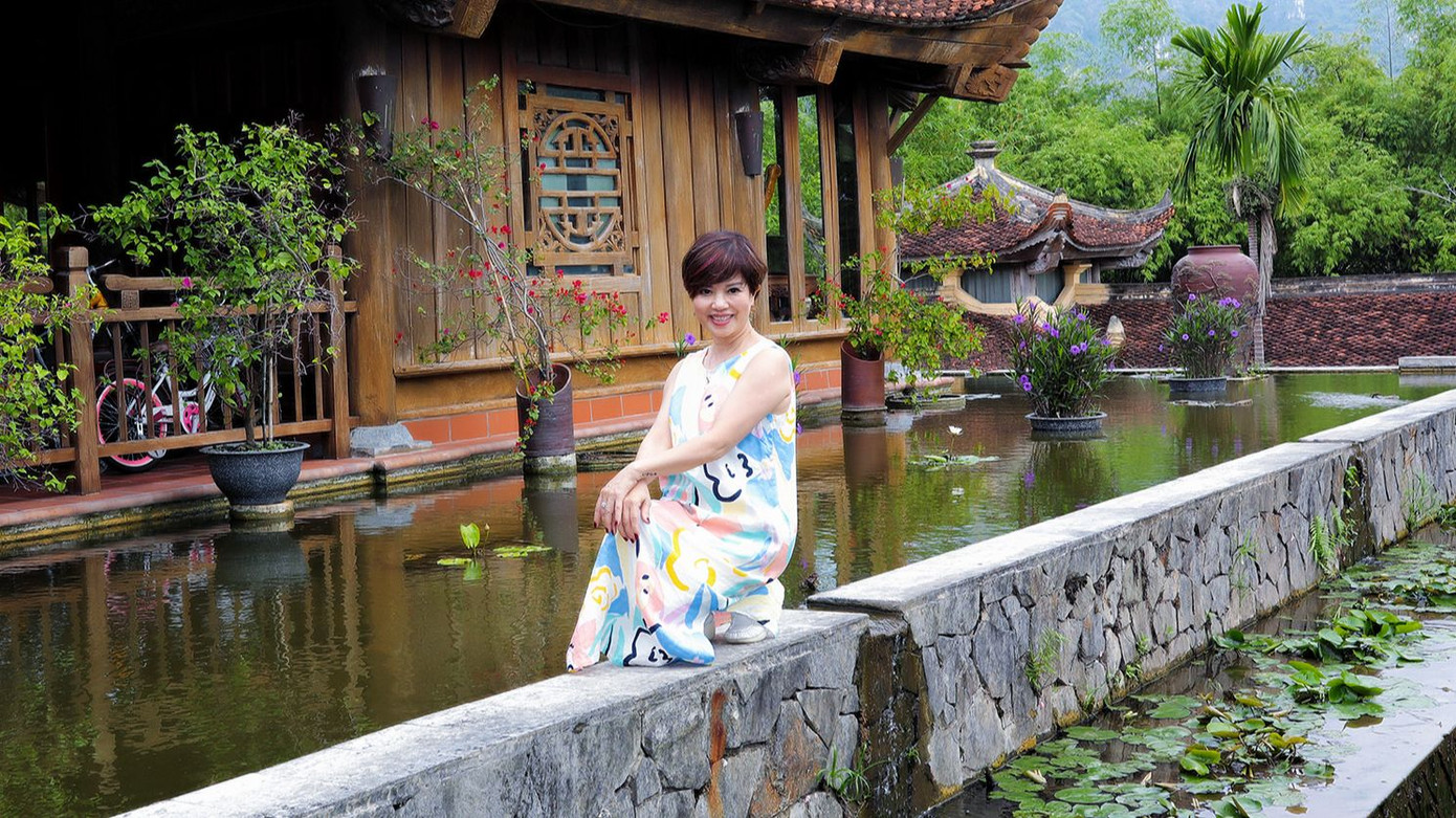 NSƯT Ngọc Huyền là &quot;bà nội bỉm sữa&quot; chính hiệu sau khi nghỉ hưu. Ảnh: FBNV.