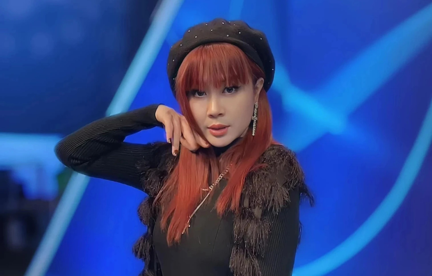 Sau ồn ào, nhạc sĩ Lưu Thiên Hương xin nghỉ việc, nhưng phía nhà trường nói chưa nhận được thông tin. Sau ồn ào, nhạc sĩ Lưu Thiên Hương xin nghỉ việc, nhưng phía nhà trường nói chưa nhận được thông tin.