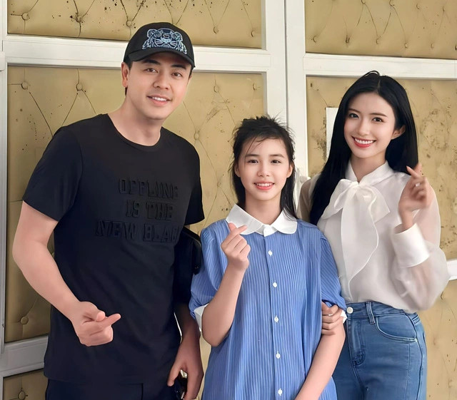 Món quà của cha bấm máy cuối tháng 4. Món quà của cha bấm máy cuối tháng 4.