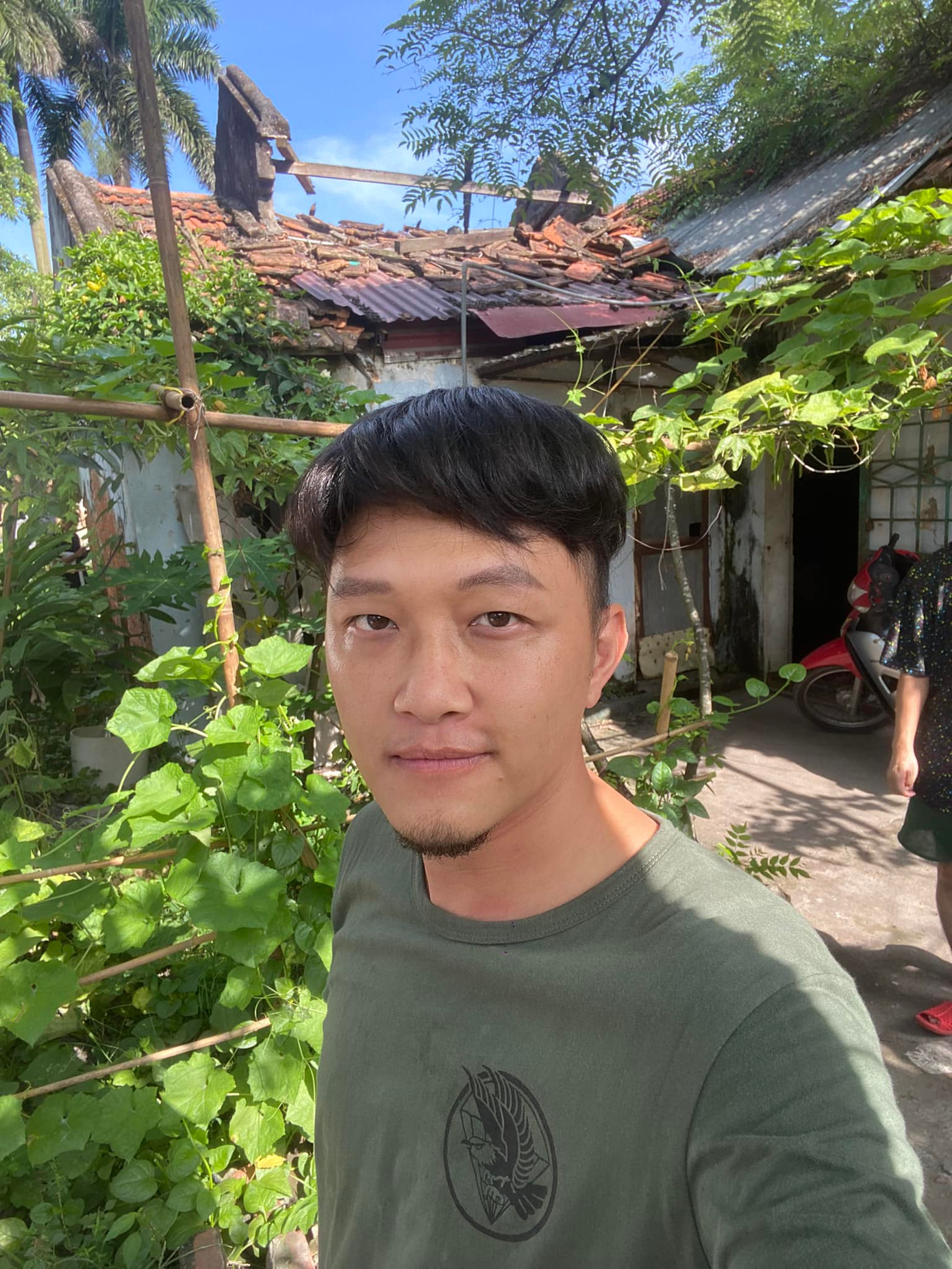 Nhân vật Bản gần gũi, tạo tiếng cười cho khán giả.