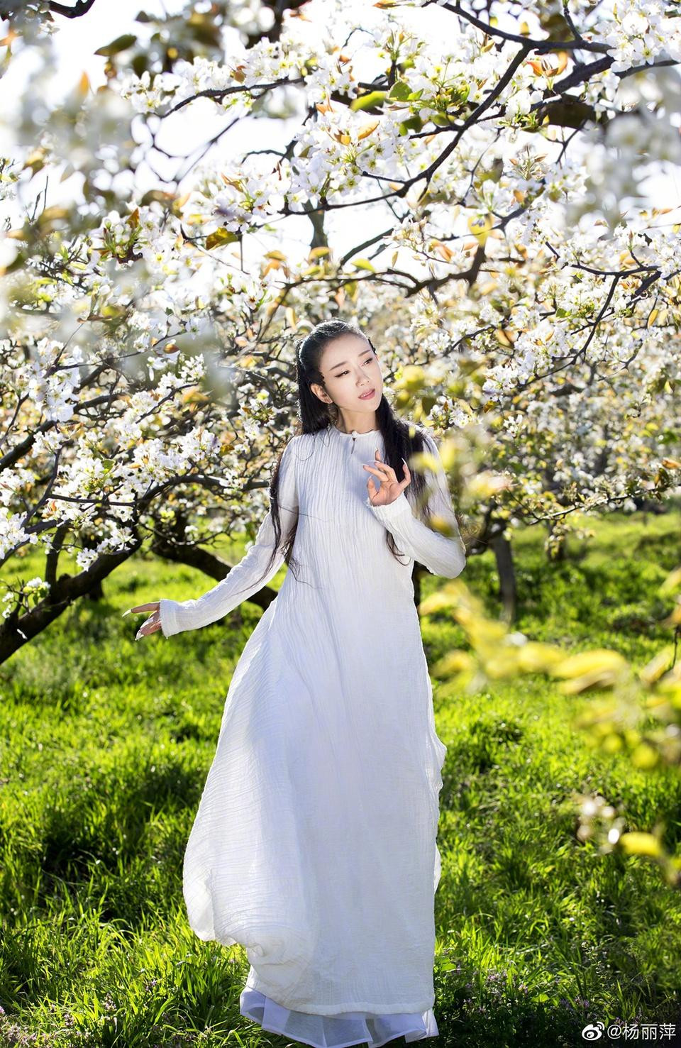 Nhan sắc "không tuổi" của "Mai Siêu Phong" Nhan sắc "không tuổi" của "Mai Siêu Phong"