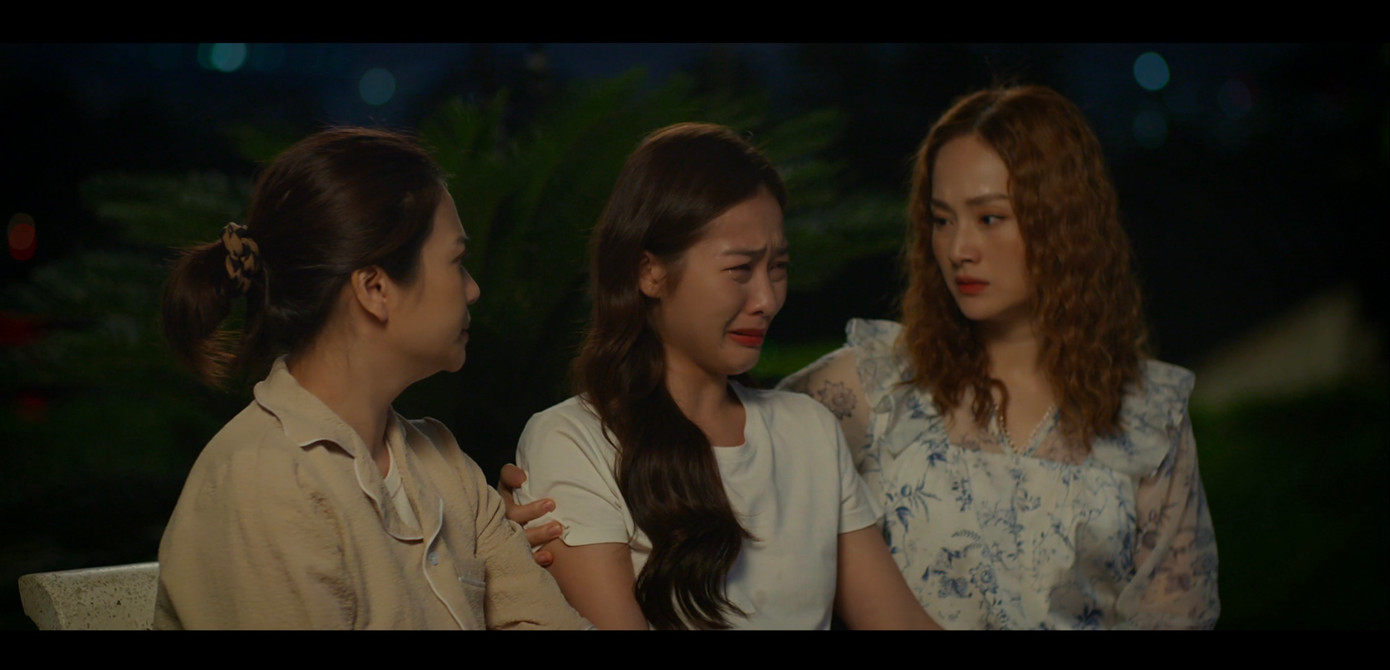 Trâm Anh khóc nức nở khi kể về quá khứ non dại, bị lừa tình. Trâm Anh khóc nức nở khi kể về quá khứ non dại, bị lừa tình.