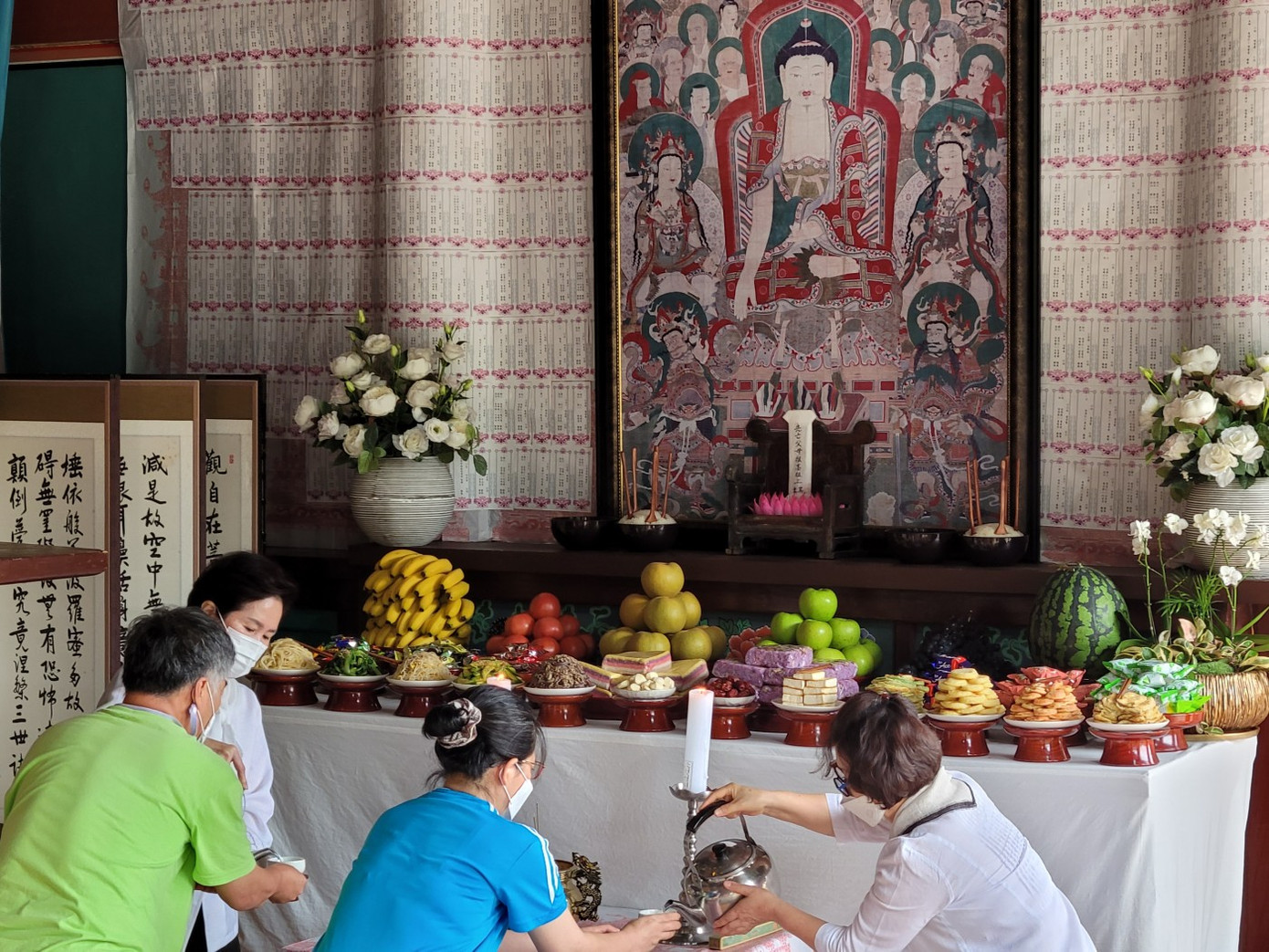 Một ngôi chùa ở Hàn Quốc làm lễ Vu lan.