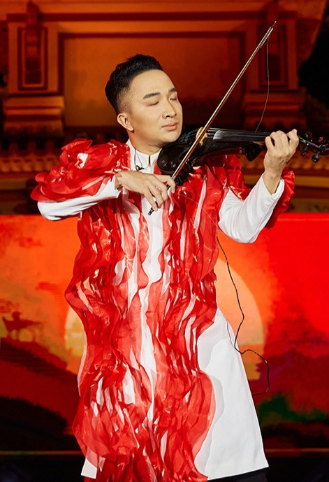 Các nghệ sĩ sẽ hát trên sân khấu chưa từng có ở Hoa hậu Việt Nam.