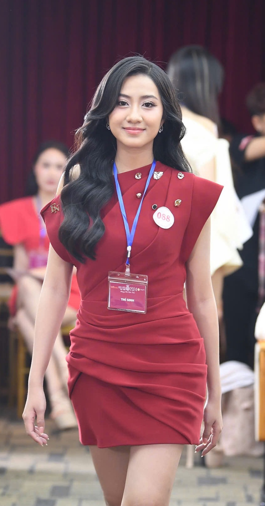 Hoa khôi Đại học Tài chính - Marketing Hà Trúc Linh cho biết thi hoa hậu là giấc mơ cô đã ấp ủ từ lâu.