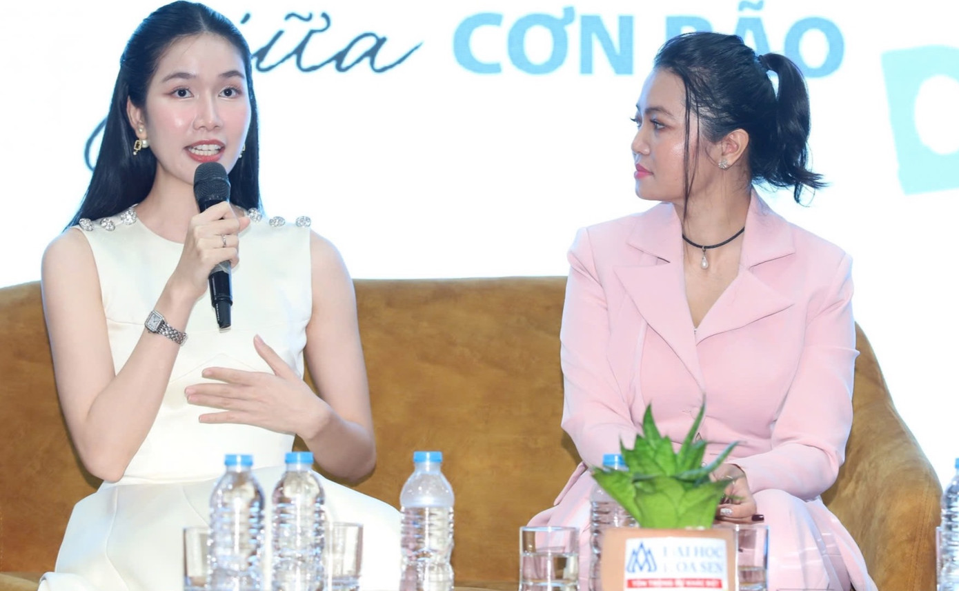 Phương Anh cũng từng là nạn nhân và có bạn bè là nạn nhân của drama. "Trong khi người đọc chỉ lướt qua những dòng chữ gây tò mò, mà không hiểu tường tận sự việc nên ngay lập tức có những suy nghĩ, đánh giá tiêu cực về những người, những việc liên quan", người đẹp chia sẻ.