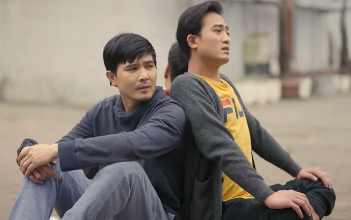 Hai anh trai, đặc biệt là Công có suy nghĩ nặng nề về chuyện Danh sống cùng nhà vợ. Ảnh: CMH.