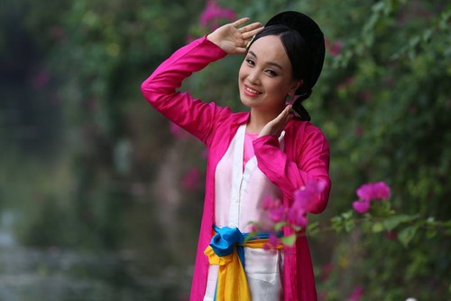 NSƯT Thu Huyền được nhiều khán giả nhắc đến với biệt danh "Thị Mầu" hay "Huyền chèo". NSƯT Thu Huyền được nhiều khán giả nhắc đến với biệt danh "Thị Mầu" hay "Huyền chèo".