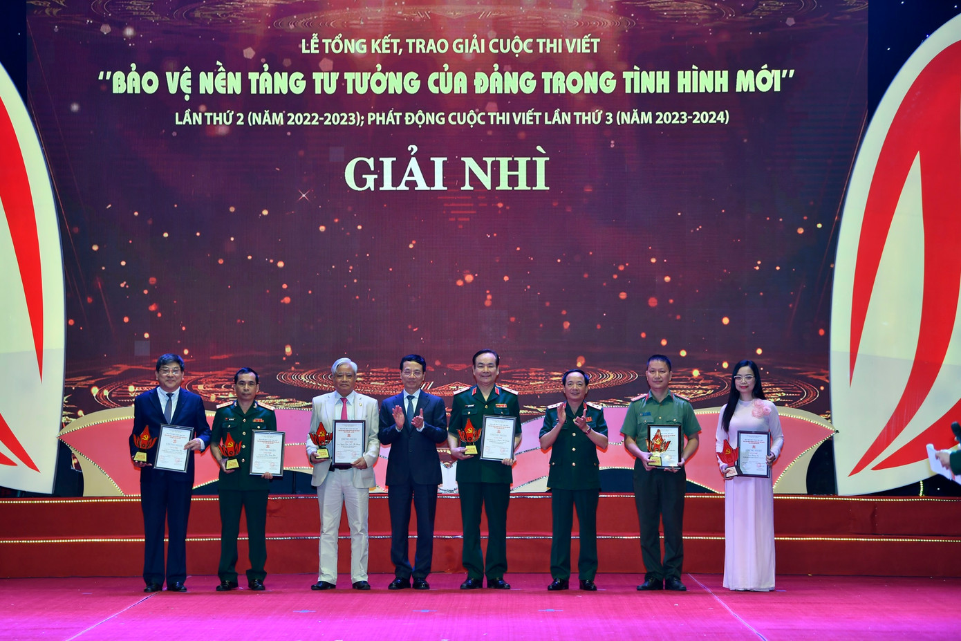 Trong số 6 giải nhì được trao có 2 giải thuộc về Khối báo trung ương.