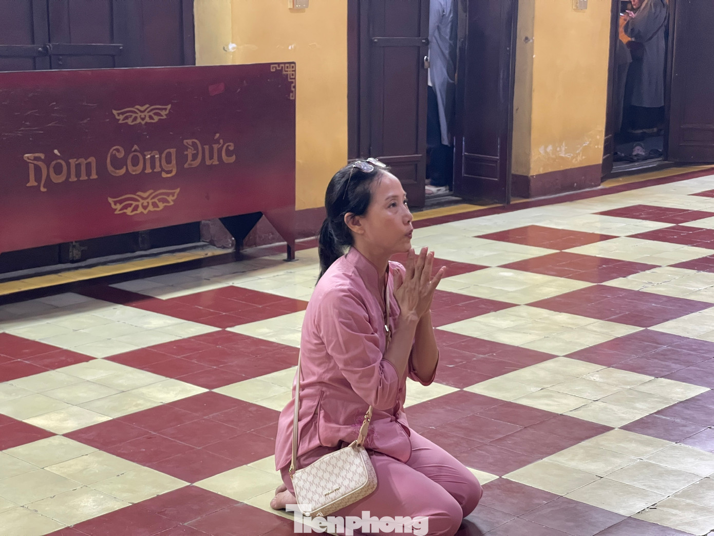 Đối với Phật giáo trong dịp lễ Vu lan, Phật tử thường cầu siêu cho người đã khuất, làm phúc bố thí, phóng sinh để tích phước cầu an, cầu mong cho cha mẹ được tăng phúc tăng thọ, hóa giải nghiệp chướng.