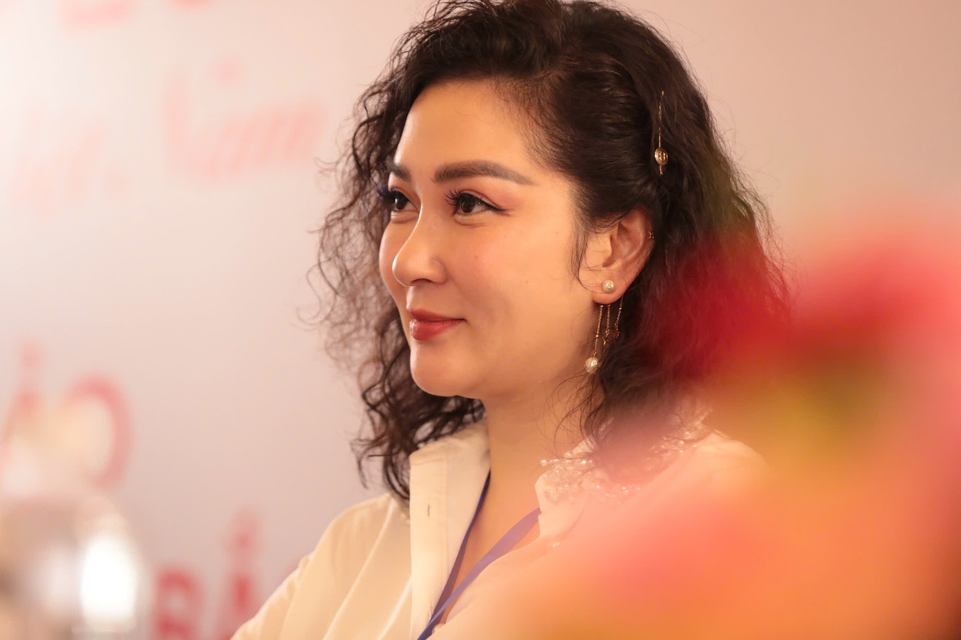 Nguyễn Thị Huyền sinh năm 1985 tại Hải Phòng. Khi đăng quang Hoa hậu Việt Nam 2004, Nguyễn Thị Huyền là sinh viên Học viện Báo chí và Tuyên truyền. Cuối năm 2004, cô đại diện Việt Nam dự thi Hoa hậu Thế giới tại Trung Quốc.