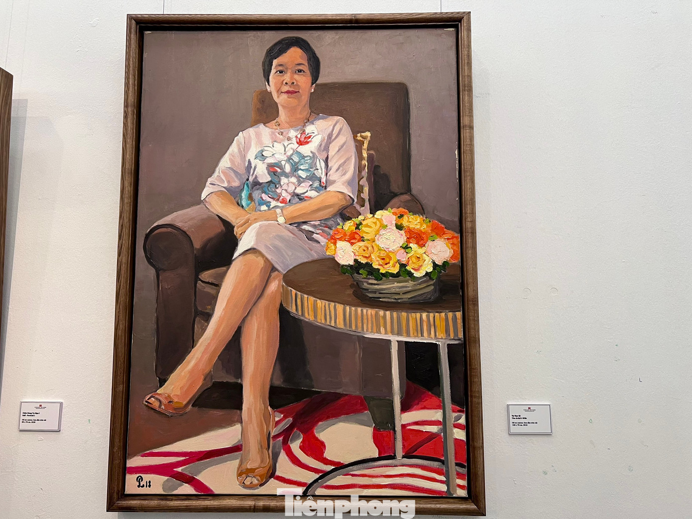 Tranh họa sĩ Phạm Luận vẽ bà xã.