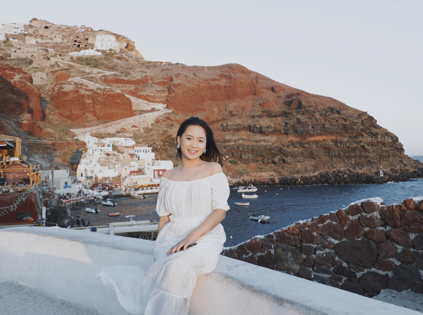 Nhan sắc trẻ trung, dịu dàng của nữ MC 22 tuổi Nhan sắc trẻ trung, dịu dàng của nữ MC 22 tuổi