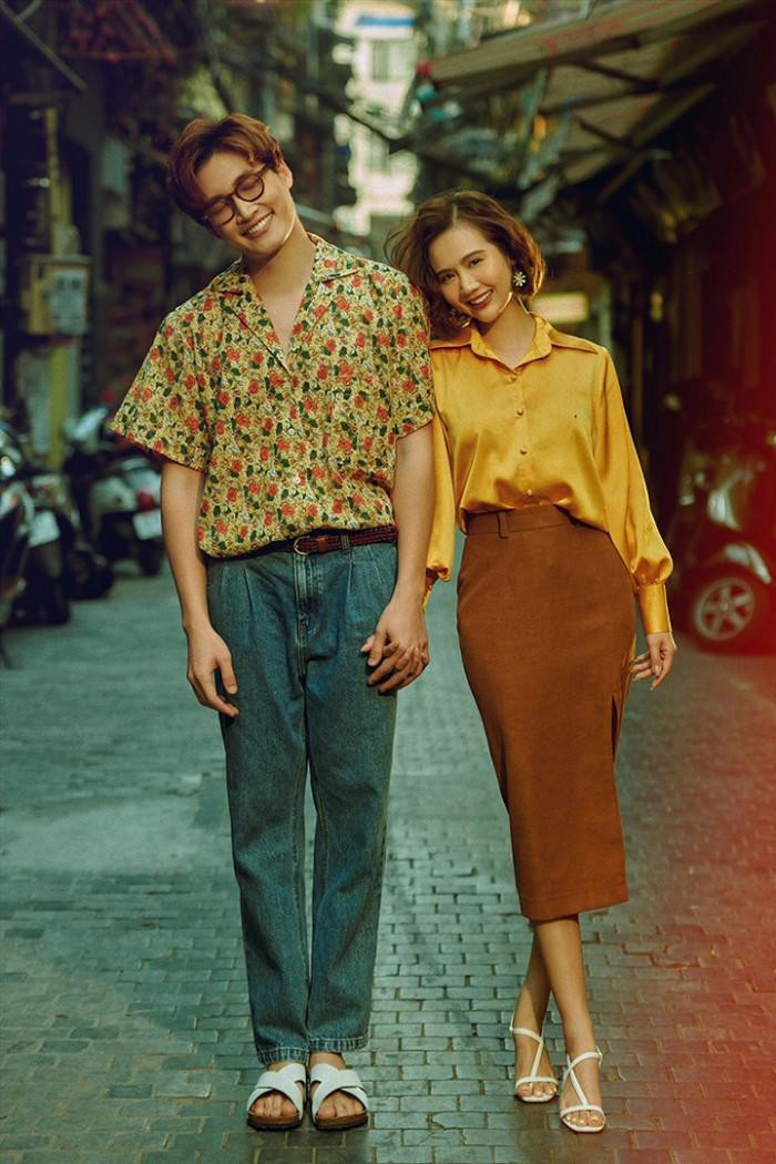 Trong khi Đình Tú giữ im lặng về chuyện cá nhân, bạn gái cũ của anh cho biết nguyên nhân chia tay của cặp đôi không hề liên quan đến người thứ ba, càng không liên quan đến Huyền Lizzie.