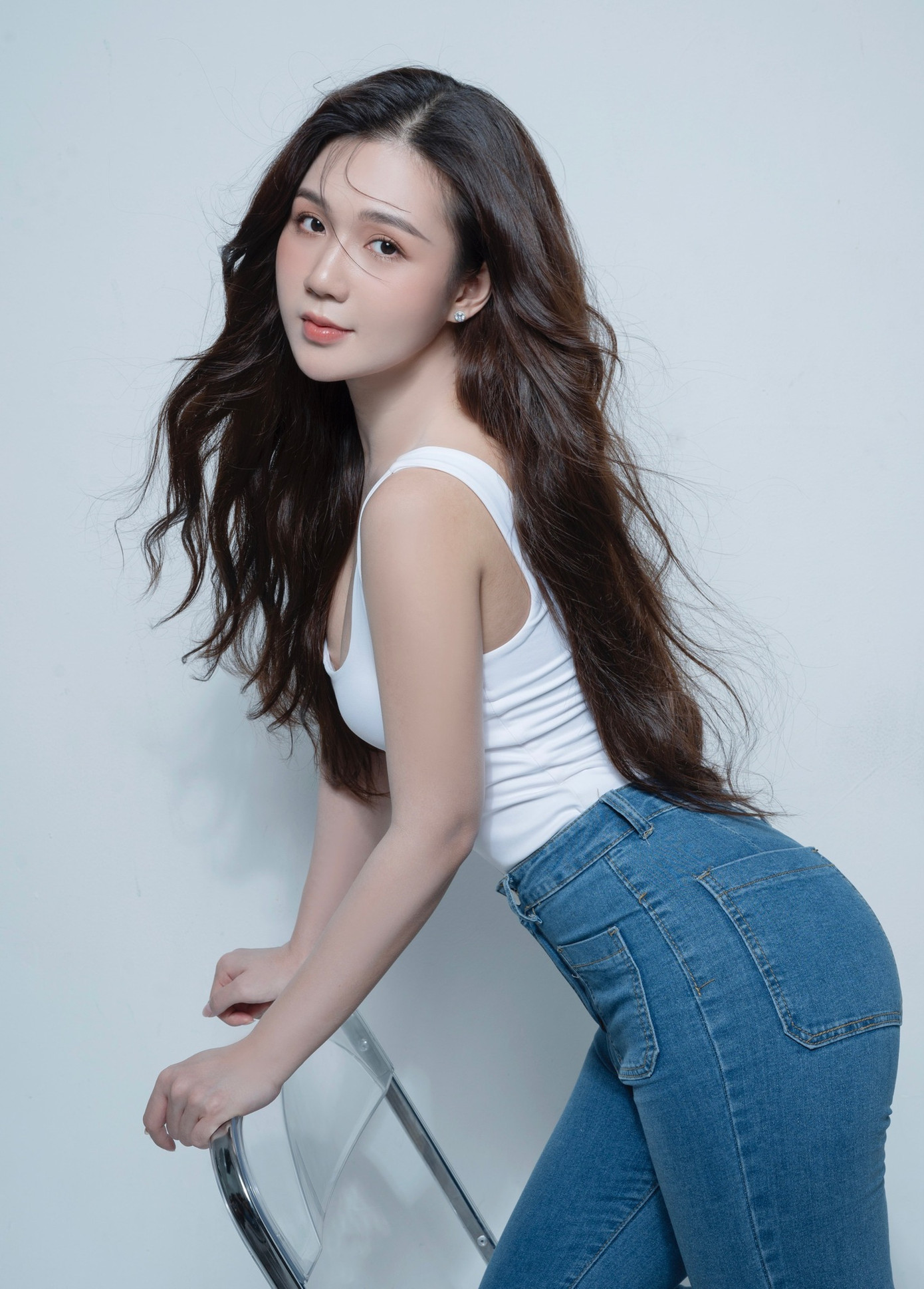 Phạm Ngọc Anh thường chia sẻ hình ảnh diện trang phục bó, khoe trọn ba vòng gợi cảm. Ngoài công việc diễn xuất, cô thử sức kinh doanh ở lĩnh vực thời trang. Nữ diễn viên từng chia sẻ cô không đam mê làm đẹp, nhưng ý thức phải giữ gìn hình ảnh. Phạm Ngọc Anh thường chia sẻ hình ảnh diện trang phục bó, khoe trọn ba vòng gợi cảm. Ngoài công việc diễn xuất, cô thử sức kinh doanh ở lĩnh vực thời trang. Nữ diễn viên từng chia sẻ cô không đam mê làm đẹp, nhưng ý thức phải giữ gìn hình ảnh.